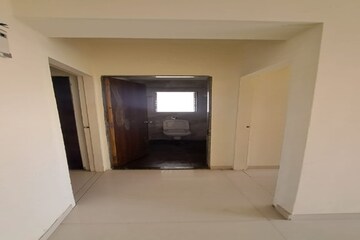 Room in 2.5 BHK Apartment at Ghansoli – for Sale
