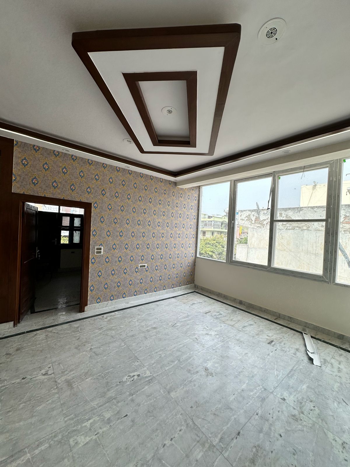 Resale 3 Bedroom 1350 Sq.Ft. Builder Floor in Vaishali Sector 5 ...