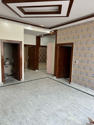 Room in 3 BHK Builder Floor at Vaishali Sector 5 – for Sale