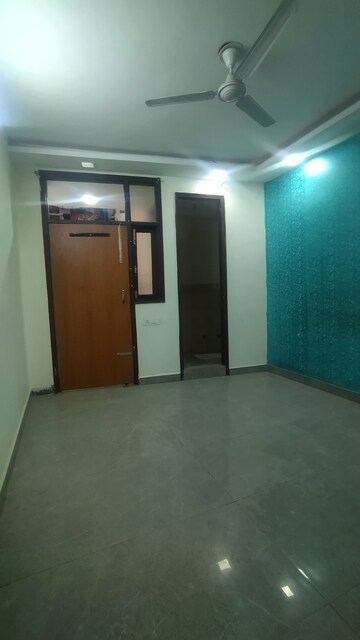 Room in 2 BHK Builder Floor at Govindpuri – for Rent