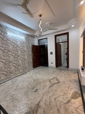 Room in 2 BHK Builder Floor at Vaishali Sector 5 – for Sale