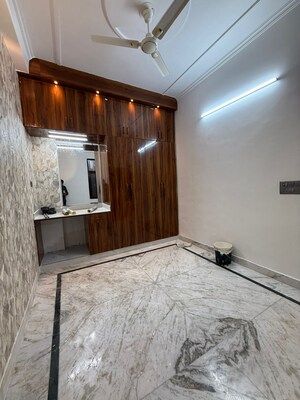 Room in 2 BHK Builder Floor at Vaishali Sector 5 – for Sale