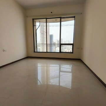 Room in 3 BHK Apartment at Kandivali West – for Rent