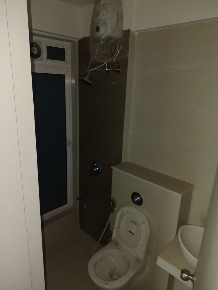 Bathroom, ashar-aria 1 Bedroom 426 Sq.Ft. Apartment In Kalwa Thane 8707574