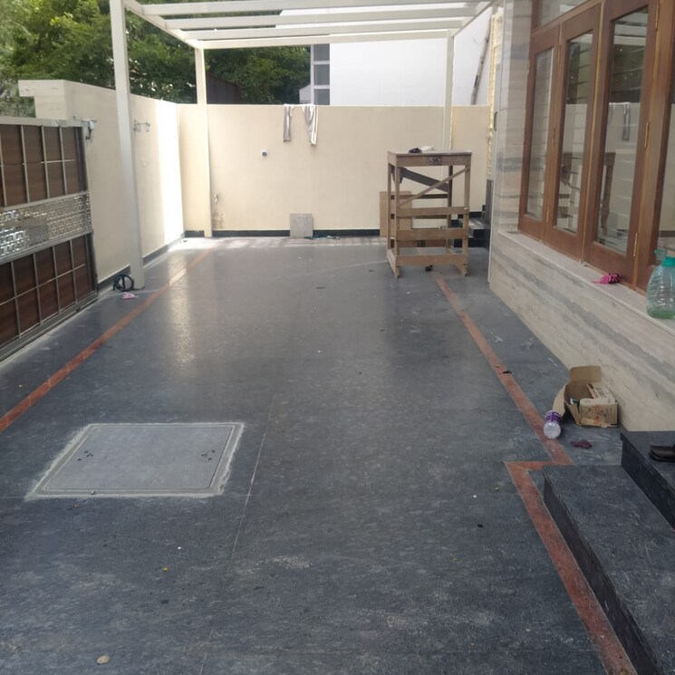  Parking, jp nagar 5 Bedroom 2400 Sq.Ft. Independent House In Jp Nagar Bangalore 8707667