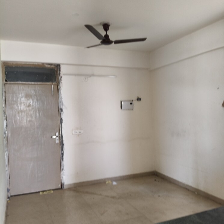 Room, suncity-avenue-102 2 Bedroom 532 Sq.Ft. Apartment In Sector 102 Gurgaon 8707747