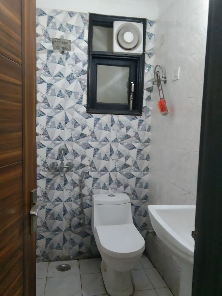 Bathroom, chattarpur 1.5 Bedroom 500 Sq.Ft. Builder Floor In Chattarpur Delhi 8707753