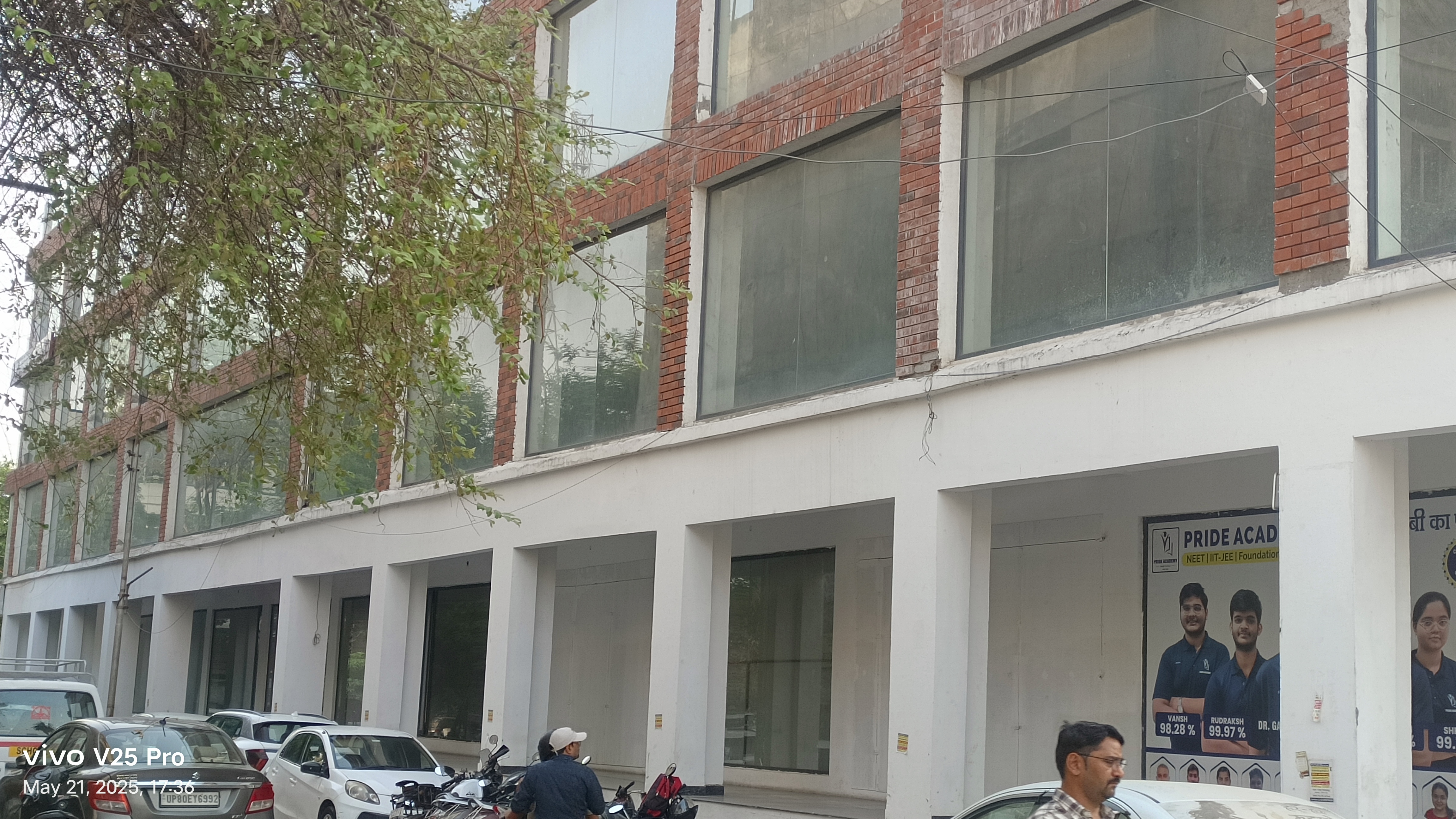 Office Space For Rent in Sanjay Place