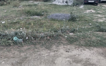 Plot For Sale in Jeevan Vihar