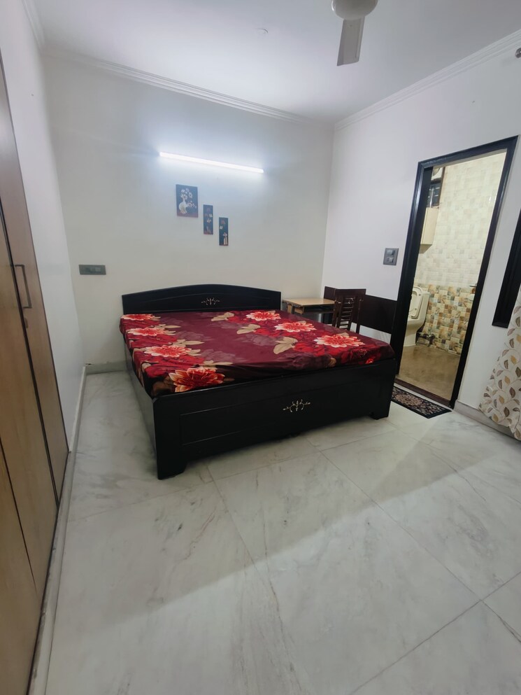 Bedroom, malviya nagar 2 Bedroom 100 Sq.Yd. Builder Floor In Malviya Nagar Delhi 8707822