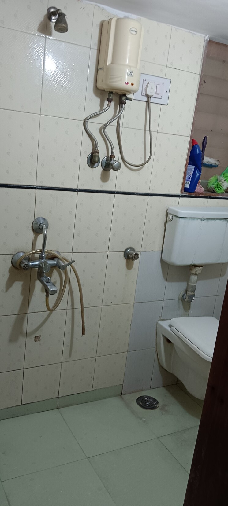 Bathroom, riddhi-gardens-chs 1 Bedroom 475 Sq.Ft. Apartment In Malad East Mumbai 8707821