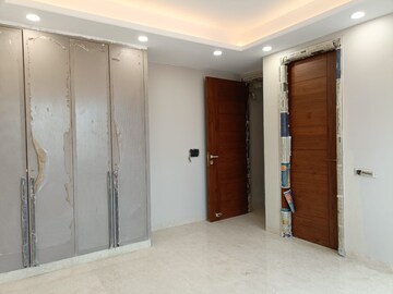 Building Lobby in 3 BHK Builder Floor at Nehru Enclave – for Rent
