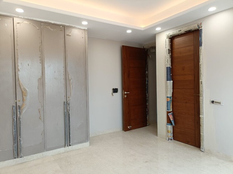 undefined, nehru enclave 3 Bedroom 240 Sq.Yd. Builder Floor In Nehru Enclave Delhi 8707830