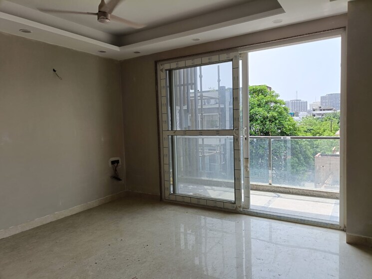 Room, nehru enclave 3 Bedroom 240 Sq.Yd. Builder Floor In Nehru Enclave Delhi 8707830