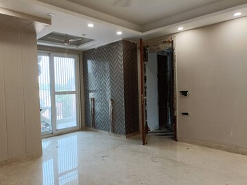 Room in 3 BHK Builder Floor at Nehru Enclave – for Rent
