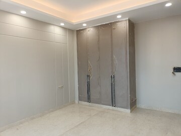 Building Lobby in 3 BHK Builder Floor at Nehru Enclave – for Rent