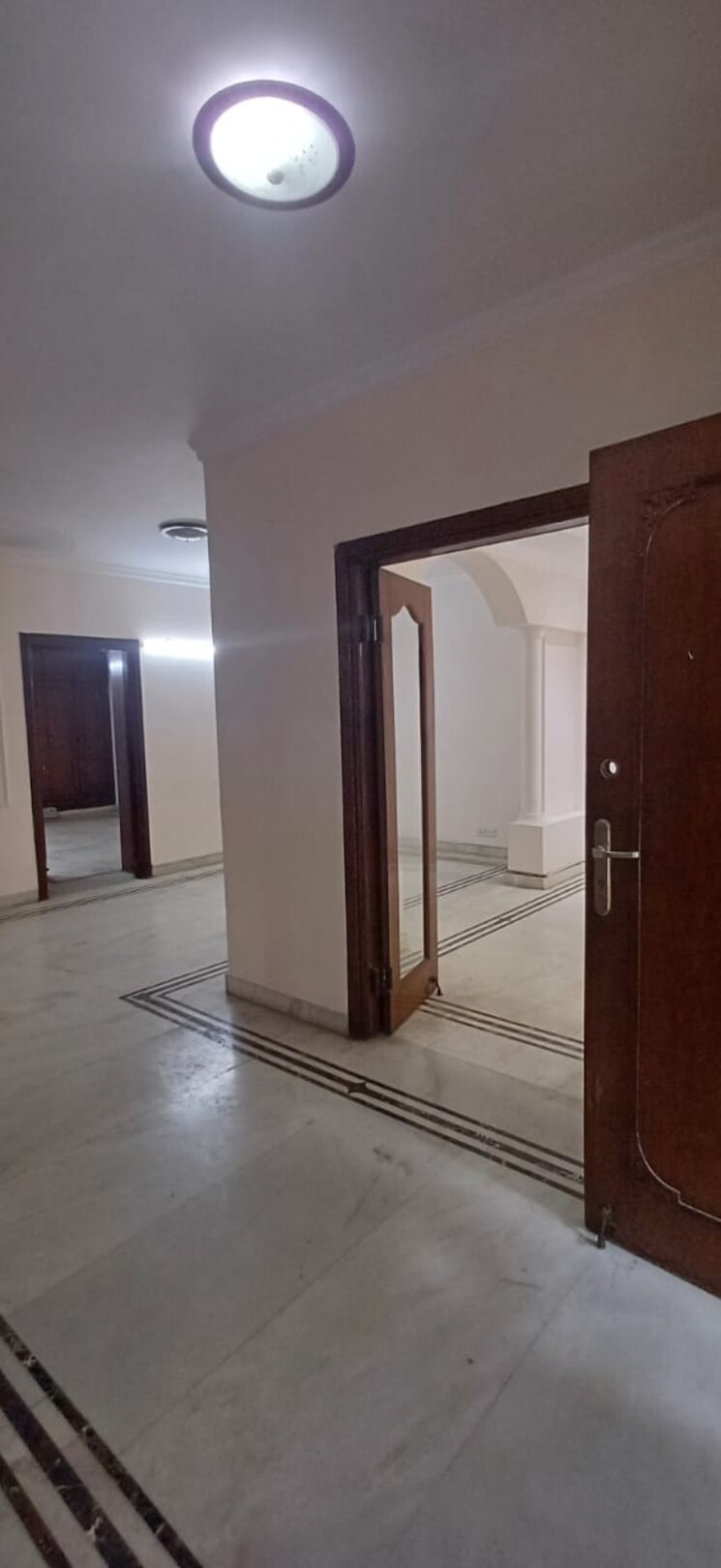 Room, sarvodaya enclave 3 Bedroom 230 Sq.Yd. Builder Floor In Sarvodaya Enclave Delhi 8707836