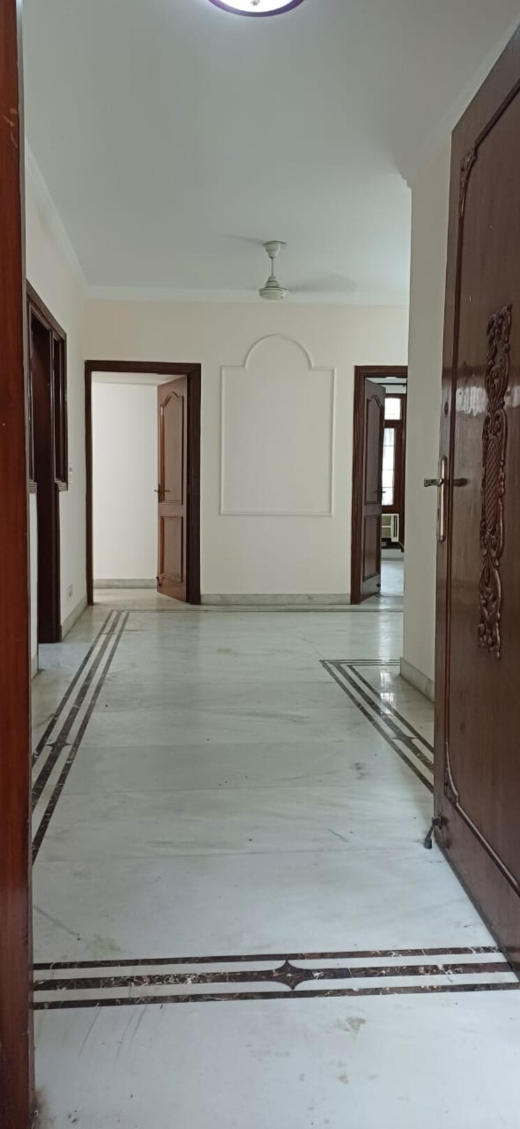 Room, sarvodaya enclave 3 Bedroom 230 Sq.Yd. Builder Floor In Sarvodaya Enclave Delhi 8707836