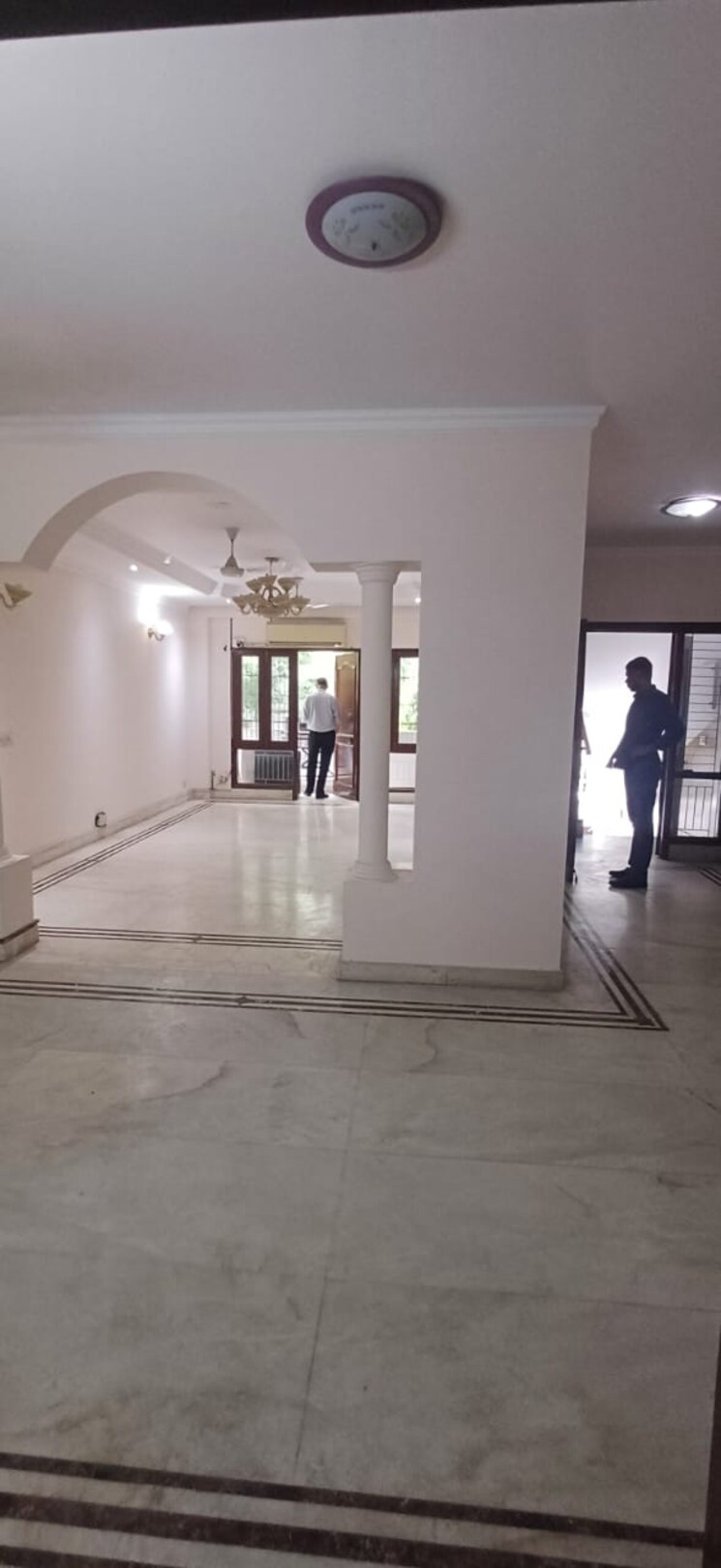 undefined, sarvodaya enclave 3 Bedroom 230 Sq.Yd. Builder Floor In Sarvodaya Enclave Delhi 8707836