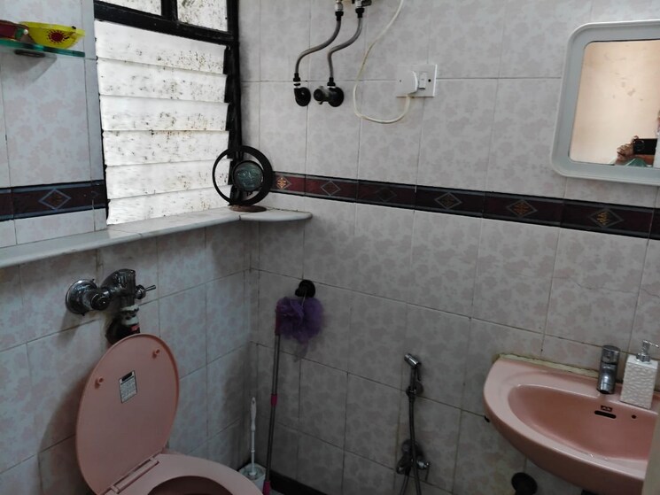 Bathroom, arshie-complex 4 Bedroom 1600 Sq.Ft. Apartment In Versova Mumbai 8707839