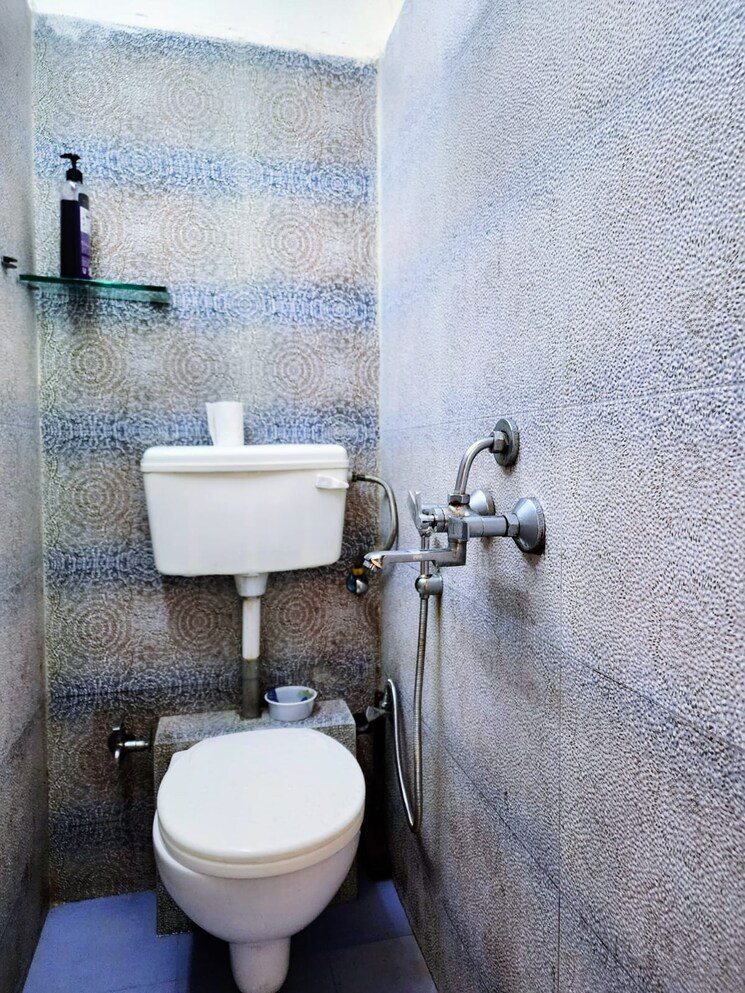 Bathroom, pramukh-heights 3 Bedroom 1200 Sq.Ft. Apartment In Andheri West Mumbai 8707849