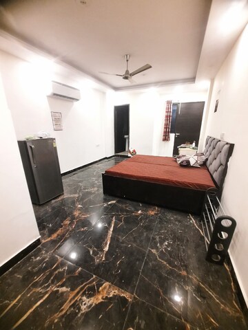1 RK Builder Floor For Rent in Shivalik Colony