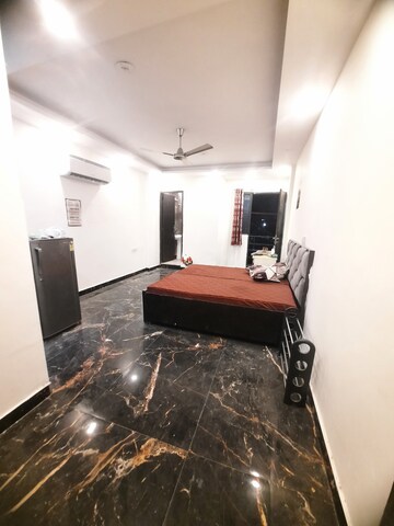 Furnished Amenities in 1 RK Builder Floor at Shivalik Colony – for Rent