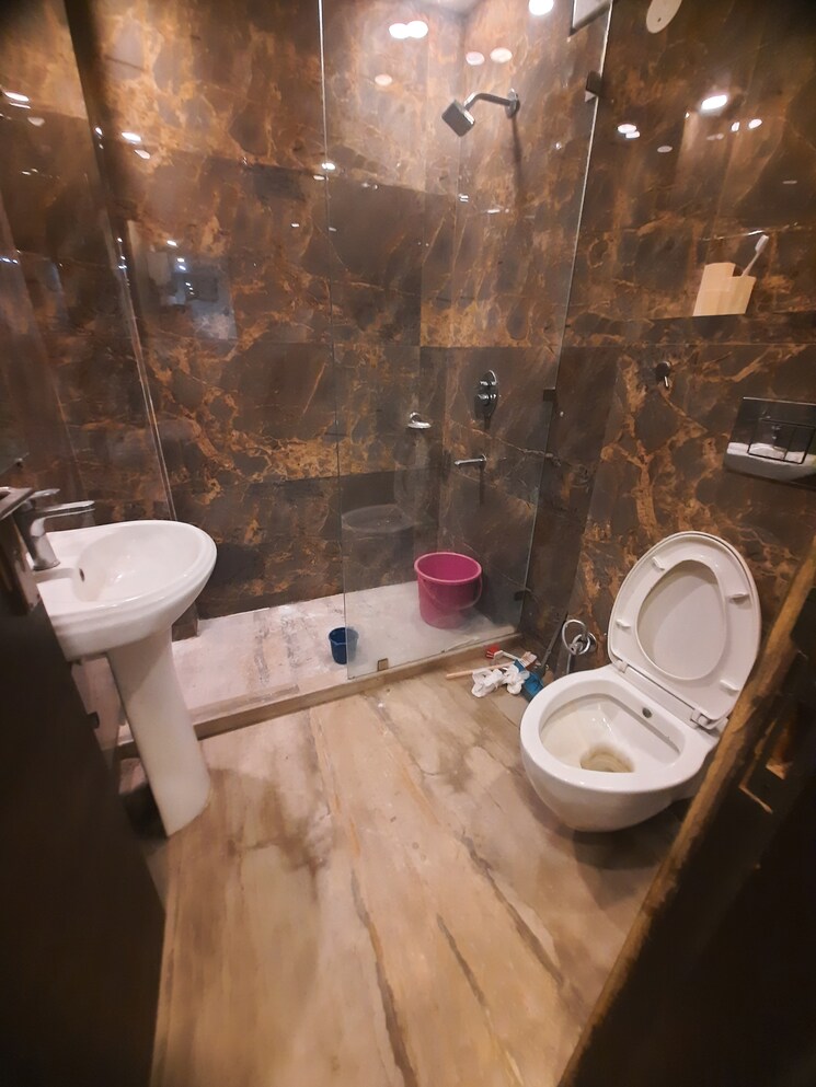 Bathroom, shivalik colony 1 RK 450 Sq.Ft. Builder Floor In Shivalik Colony Delhi 8707872