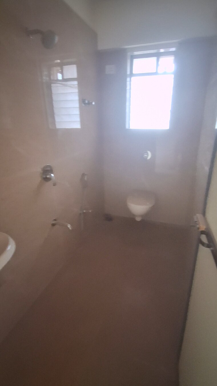 Bathroom, adarsh-apartment-santacruz 1 Bedroom 447 Sq.Ft. Apartment In Santacruz East Mumbai 8707891