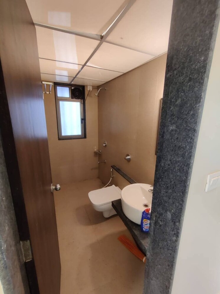 Bathroom, runwal-eirene 2.5 Bedroom 950 Sq.Ft. Apartment In Balkum Pada Thane 8707903