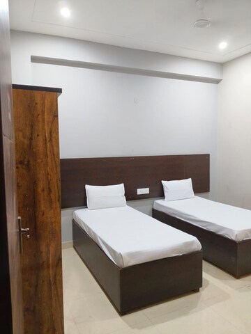 Room in  Pg at Sector 68 – for Rent