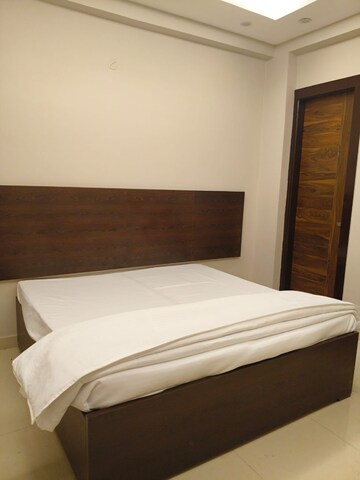 Room in  Pg at Sector 68 – for Rent