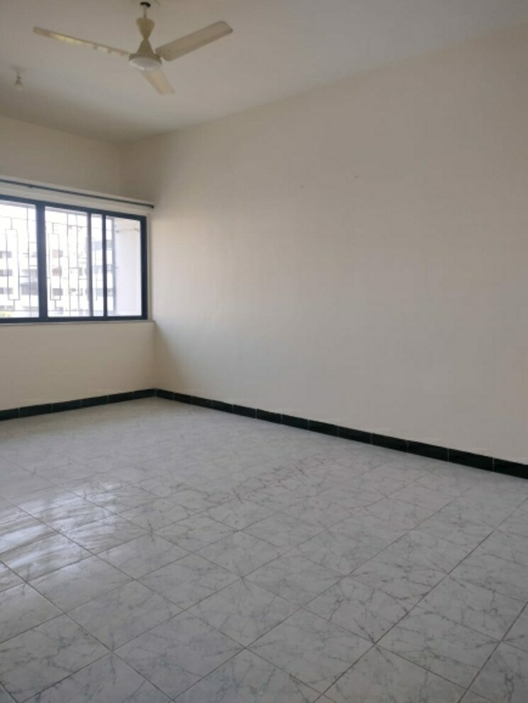 Room, karishma-society 3 Bedroom 1500 Sq.Ft. Apartment In Kothrud Pune 8707923