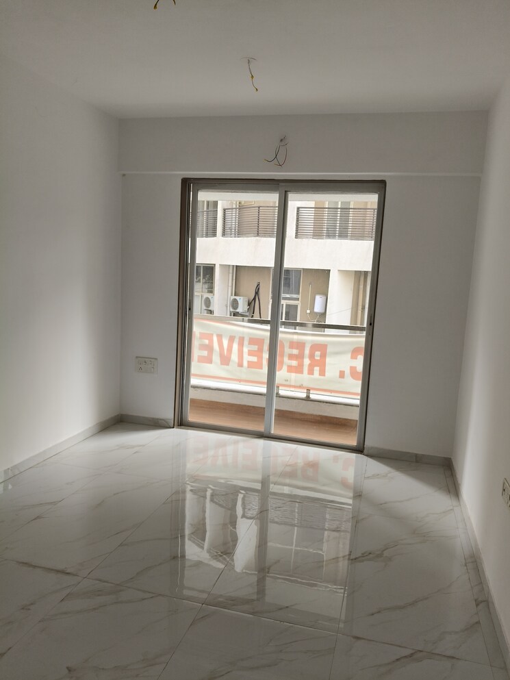 Room, dura-giriraj-sparsh 3 Bedroom 1396 Sq.Ft. Apartment In Naupada Thane 8707925