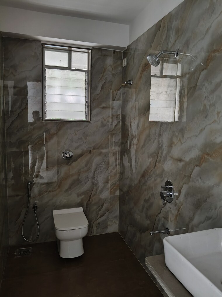 Bathroom, dura-giriraj-sparsh 3 Bedroom 1396 Sq.Ft. Apartment In Naupada Thane 8707925