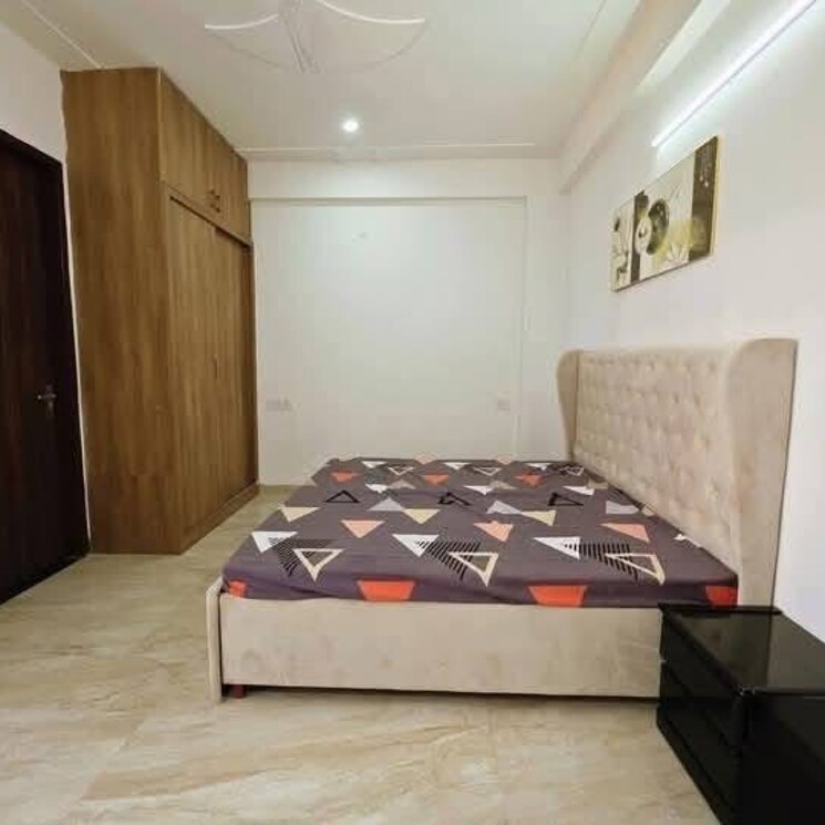 Room, freedom fighters enclave 2 Bedroom 1200 Sq.Ft. Independent House In Freedom Fighters Enclave Delhi 8707927