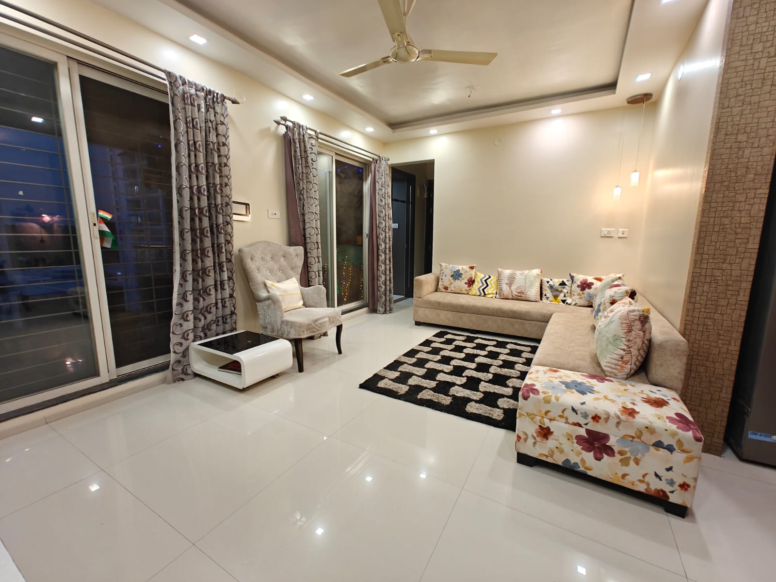 2 BHK + Pooja Room,Servant Room,Study Room,Extra Room 900 Sq.Ft. Apartment in Tejashree CHS Bhusari Colony