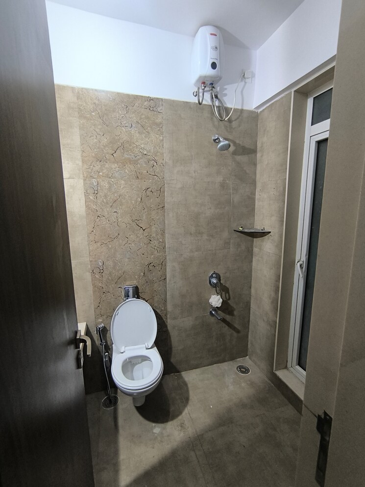 Bathroom, jp-decks 2 Bedroom 845 Sq.Ft. Apartment In Goregaon East Mumbai 8707939