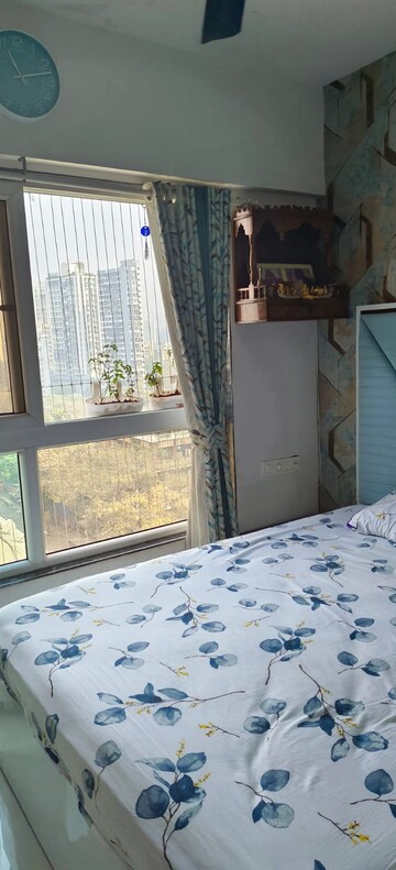 Room in 2 BHK Apartment at Aashna Samadhan, Goregaon West – for Rent