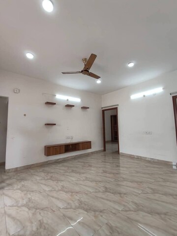Room in 2 BHK Apartment at Happy Homes Kondapur, Kondapur – for Rent