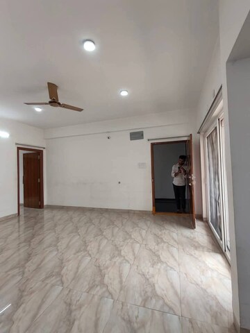 Room in 2 BHK Apartment at Happy Homes Kondapur, Kondapur – for Rent