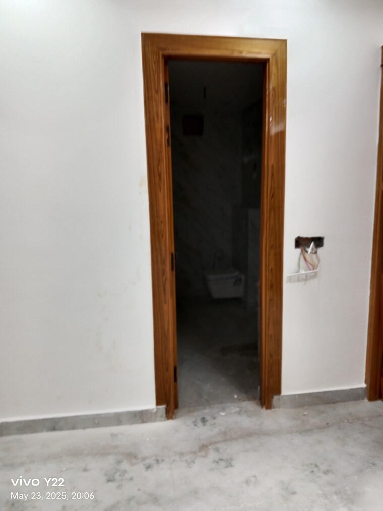 Room, laxmi nagar 3 Bedroom 1250 Sq.Ft. Builder Floor In Laxmi Nagar Delhi 8708010