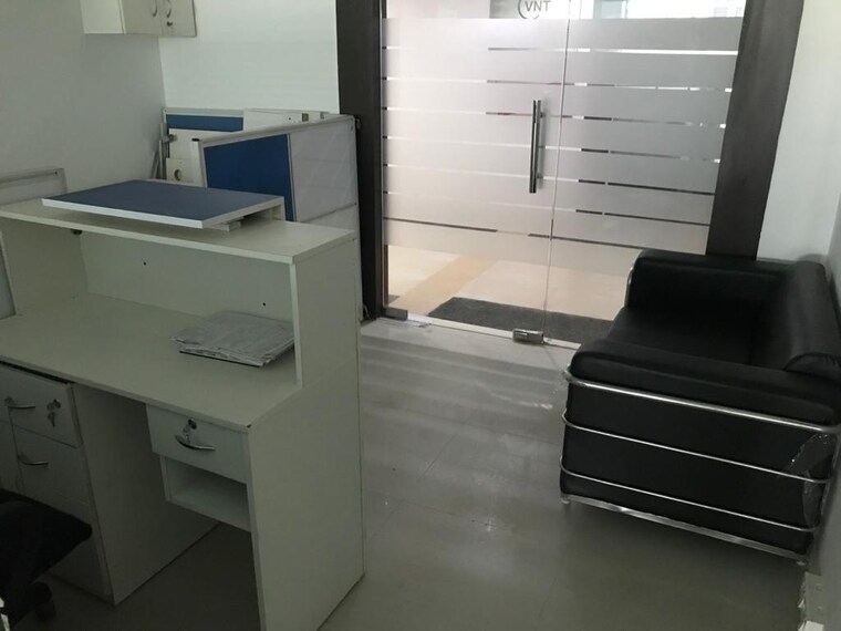 Team Area, sector 14 Commercial Office Space 2000 Sq.Ft. In Sector 14 Gurgaon 8708024