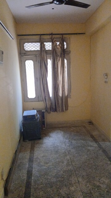 Furnished Amenities in 2 BHK Apartment at Panchvati Apartments, Sector 62 – for Rent