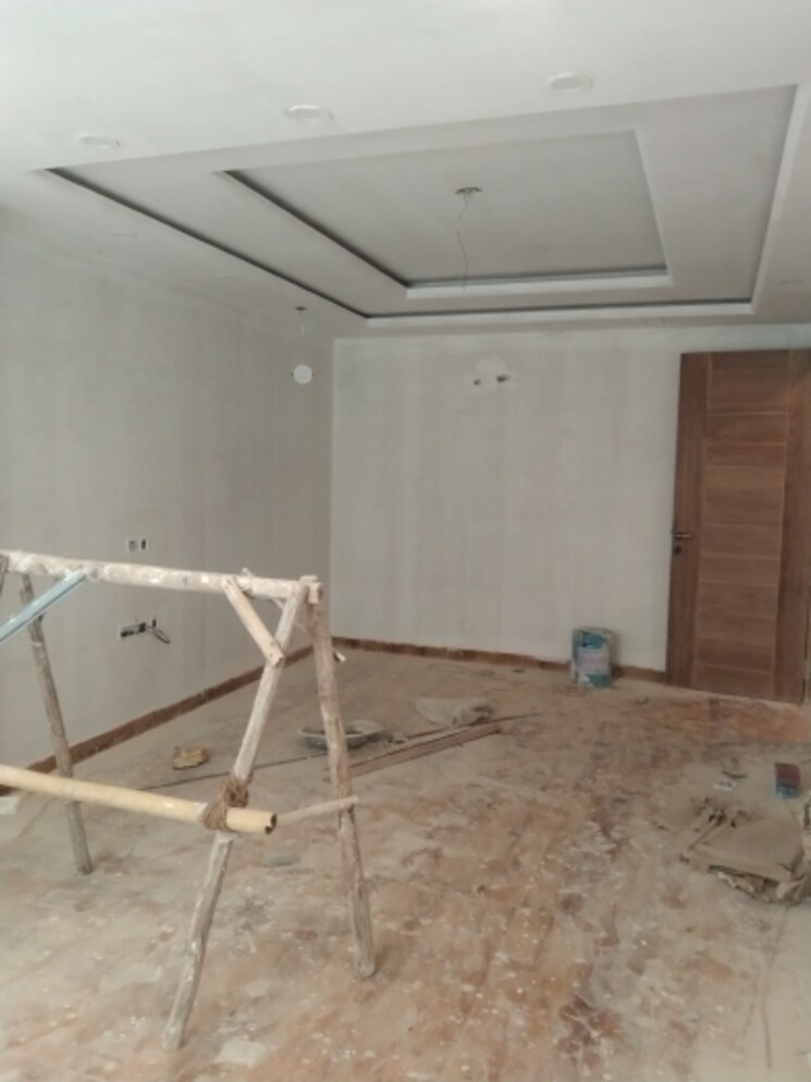 Team Area, sector 14 Commercial Office Space 900 Sq.Ft. In Sector 14 Gurgaon 8708038