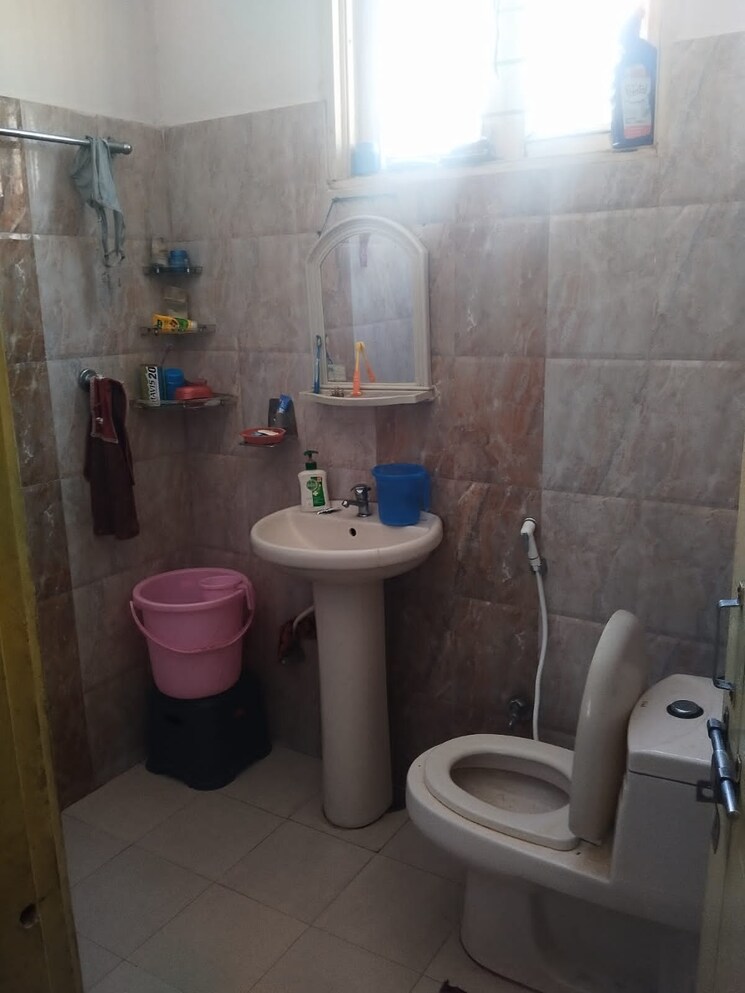 Attached Bathroom, raja park 3 Bedroom 1800 Sq.Ft. Apartment In Raja Park Jaipur 8708042