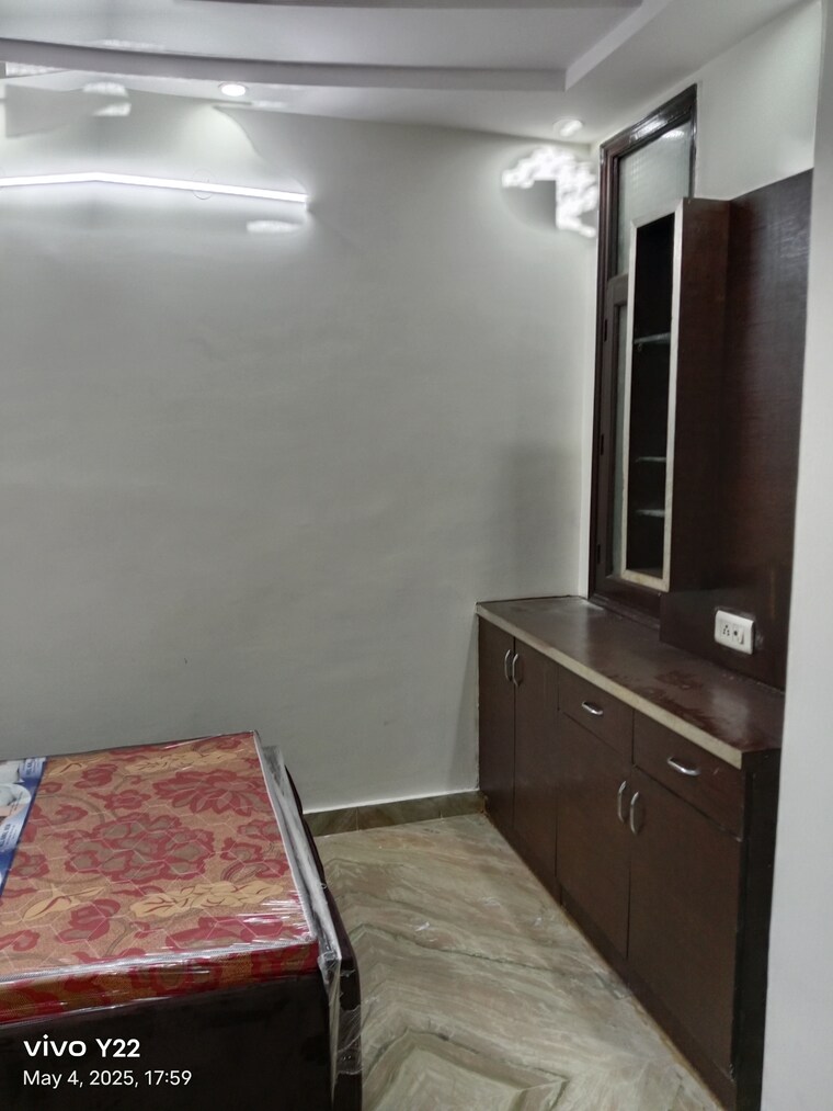 Room, laxmi nagar 3 Bedroom 900 Sq.Ft. Builder Floor In Laxmi Nagar Delhi 8708044