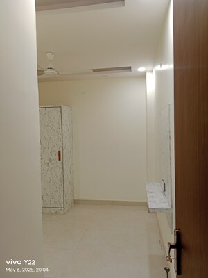 Room in 2 BHK Builder Floor at Laxmi Nagar – for Sale