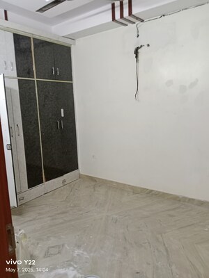 Room in 2 BHK Builder Floor at Laxmi Nagar – for Sale
