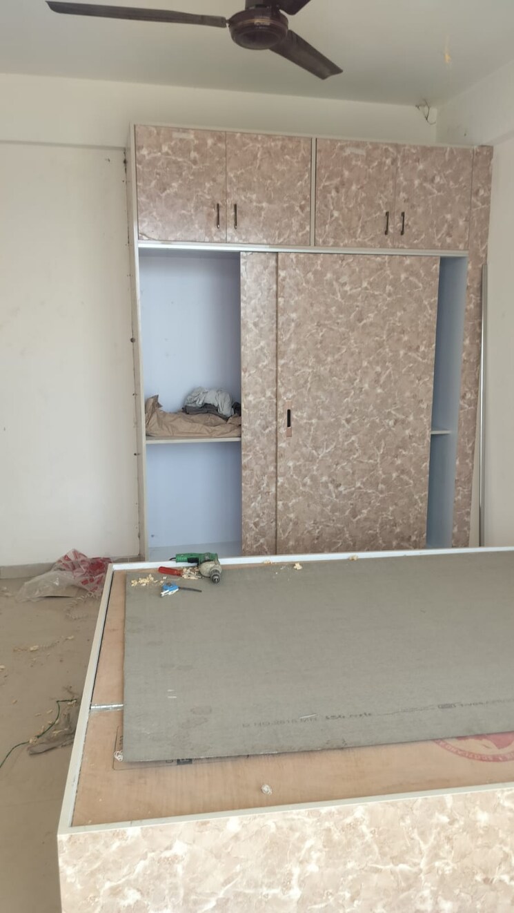 Room, rof-aalayas 3 Bedroom 750 Sq.Ft. Apartment In Sector 102 Gurgaon 8708102